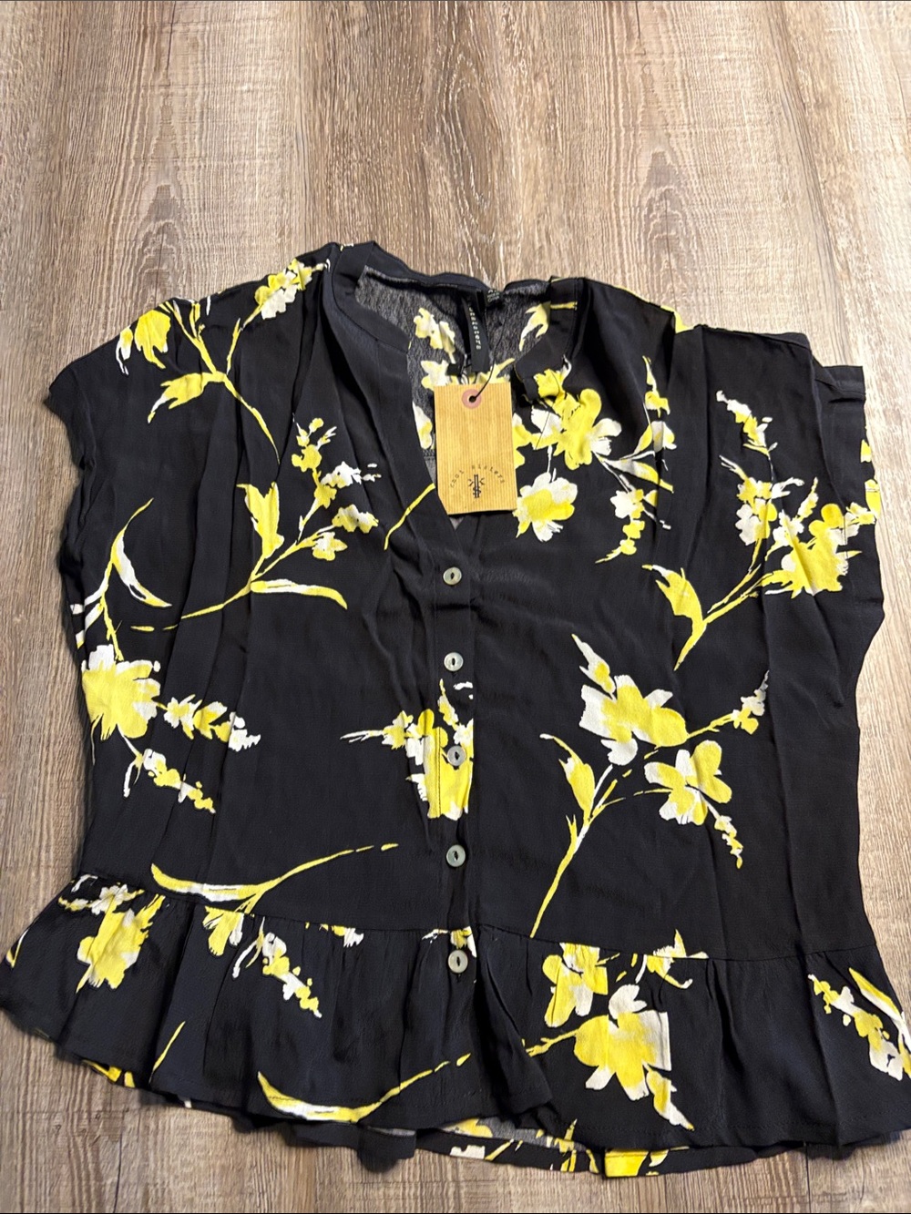 knot sisters Black Floral Button-Front Peplum Blouse